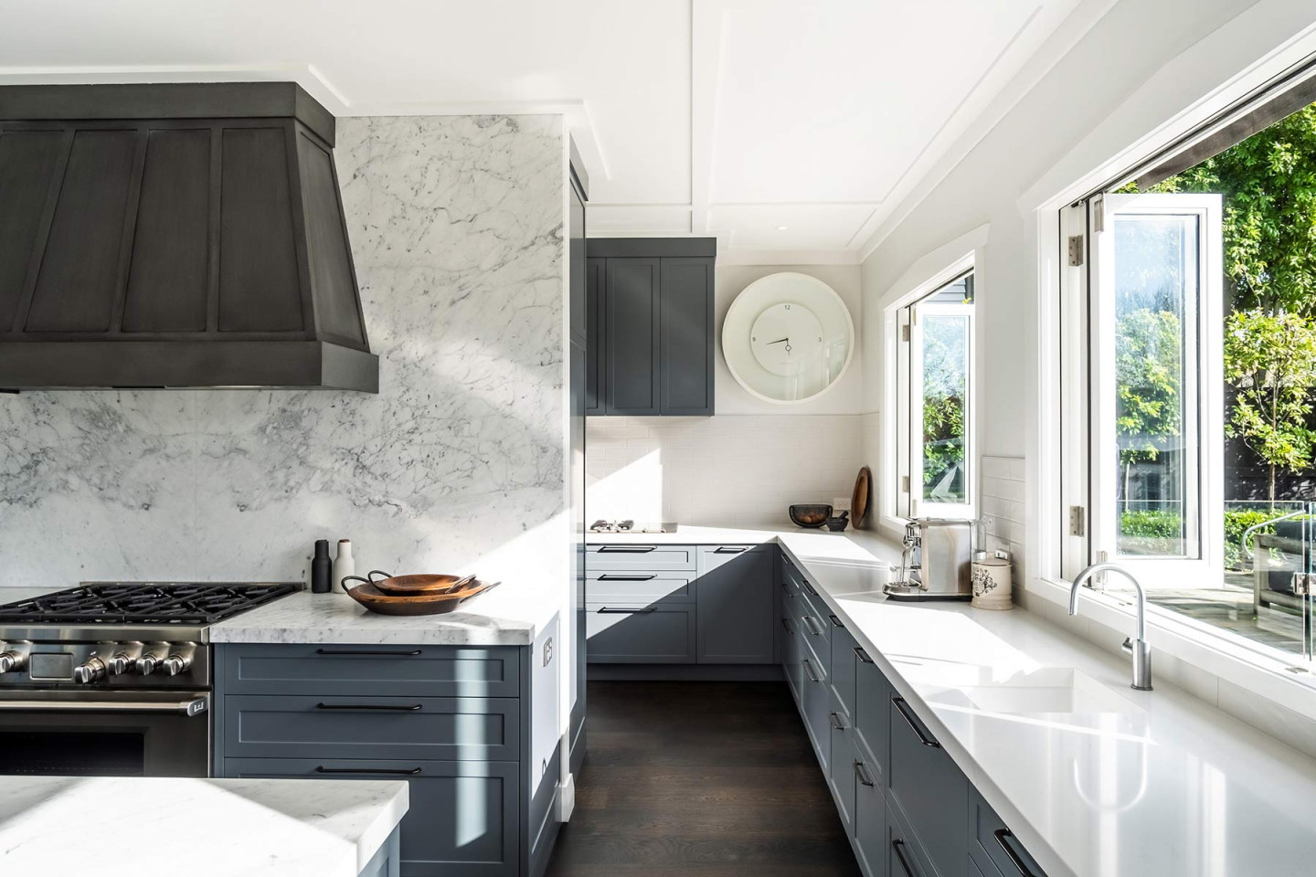Carrara Gioia marble splashback and island close up 2019 v2
